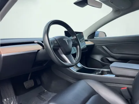 Photos of 2018 Tesla Model 3 Long Range for sale in Indianapolis, IN at AutoGiant USA Indianapolis