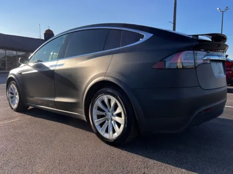 More photos of 2020 Tesla Model X Long Range at AutoGiant USA Indianapolis, IN