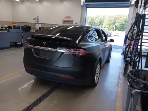 More photos of 2020 Tesla Model X Long Range at AutoGiant USA Indianapolis, IN