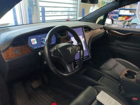 More photos of 2020 Tesla Model X Long Range at AutoGiant USA Indianapolis, IN