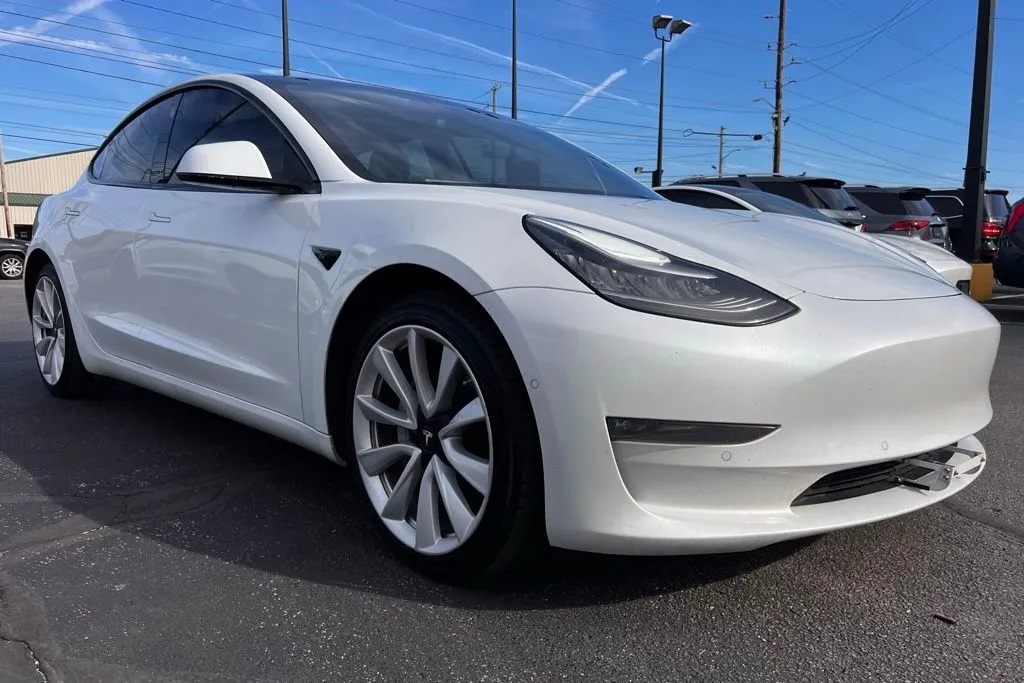 2020 Tesla Model 3 Performance photo 4