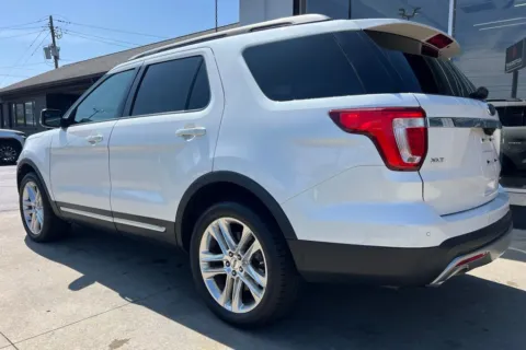 More photos of 2016 Ford Explorer XLT at AutoGiant USA Indianapolis, IN