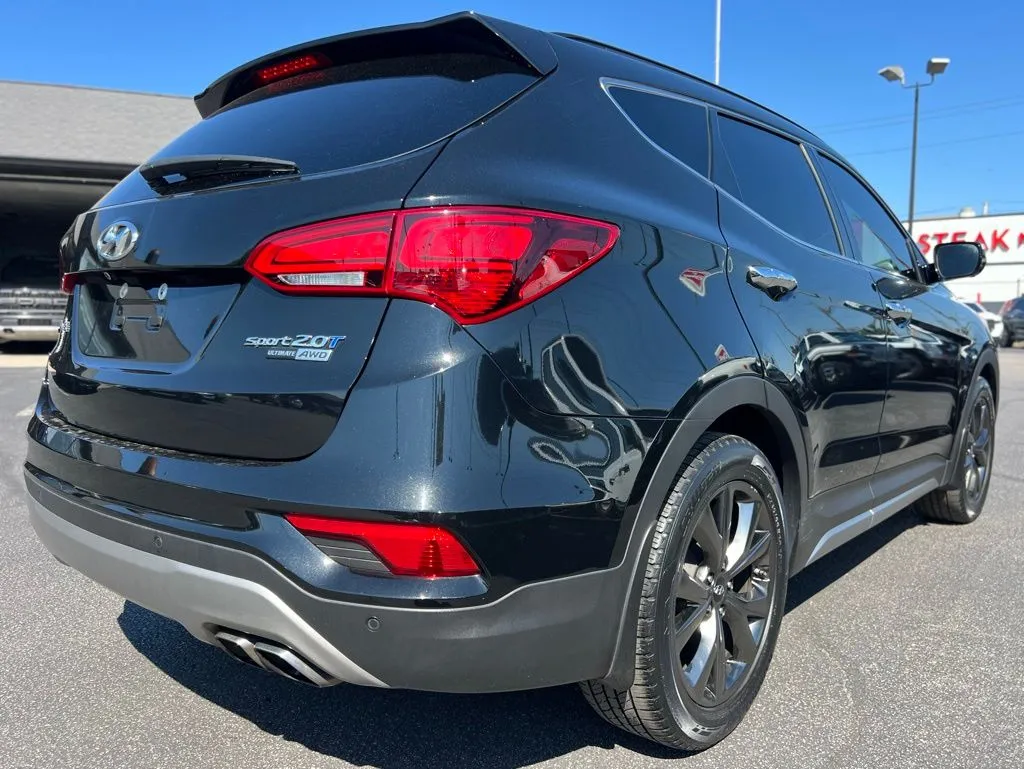 2018 Hyundai Santa Fe Sport 2.0T Ultimate photo 3