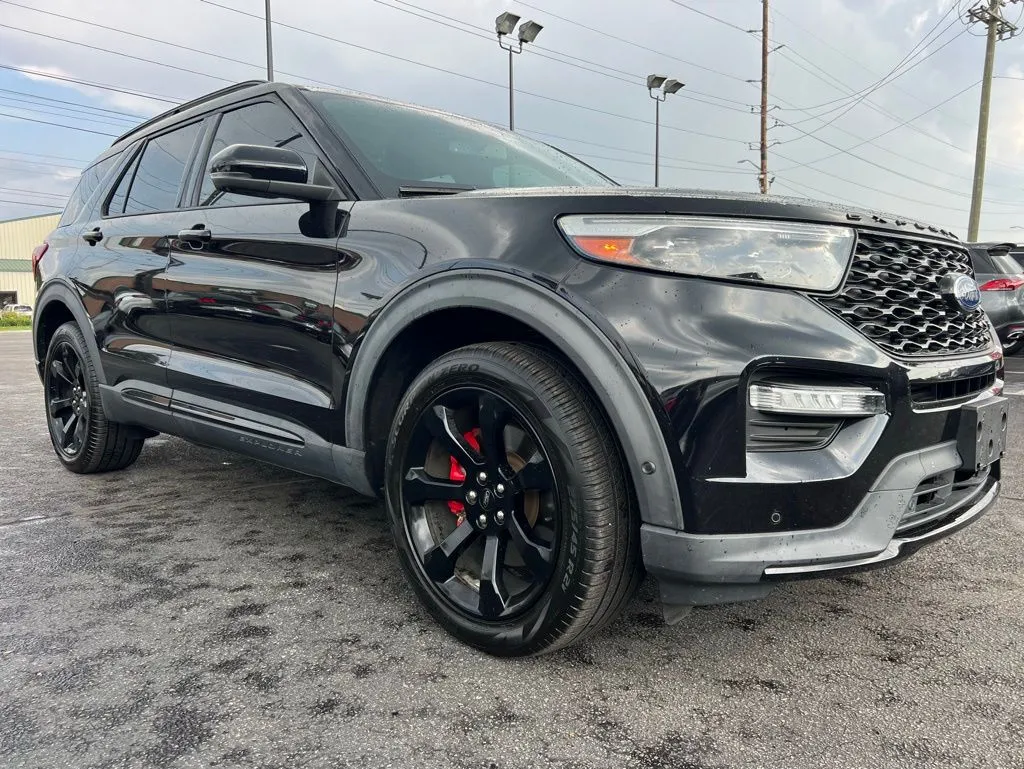 2020 Ford Explorer ST photo 3