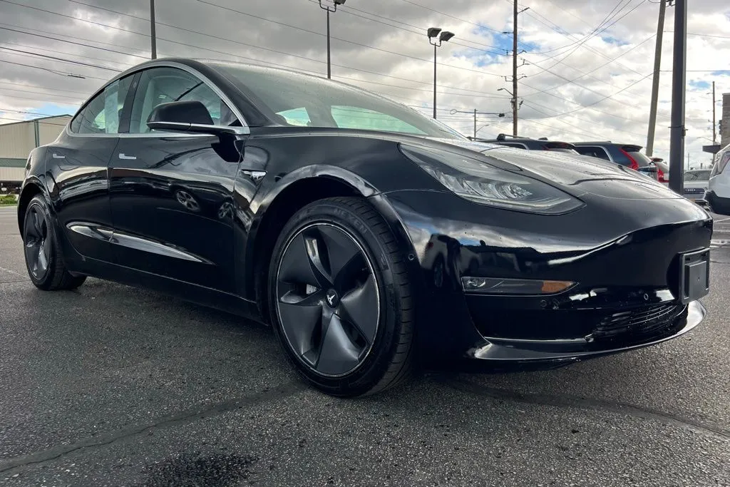 2018 Tesla Model 3 Long Range photo 4