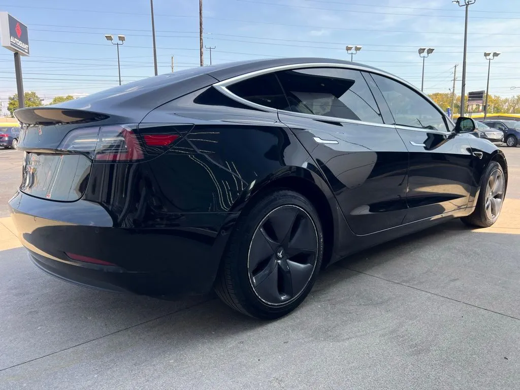 2018 Tesla Model 3 Mid Range photo 16