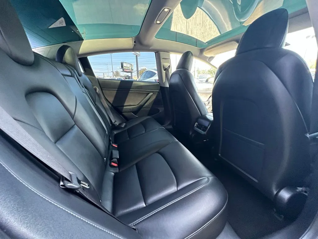 2018 Tesla Model 3 Mid Range photo 7