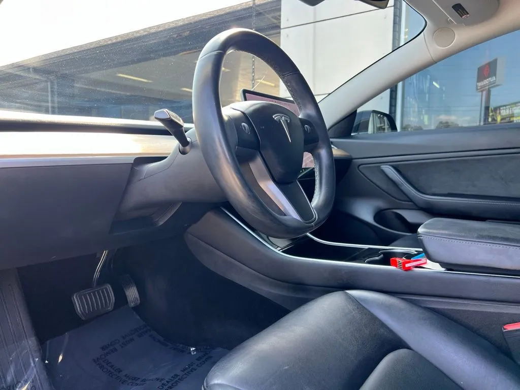 2018 Tesla Model 3 Mid Range photo 21