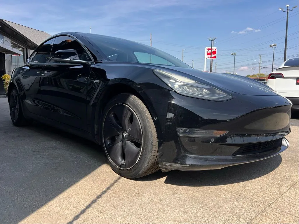 2018 Tesla Model 3 Mid Range photo 4
