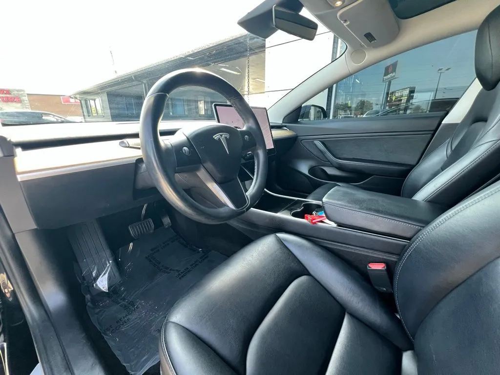 2018 Tesla Model 3 Mid Range photo 18