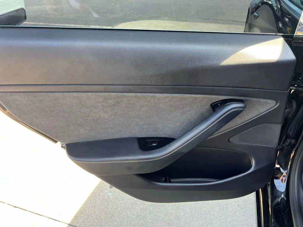 2018 Tesla Model 3 Mid Range photo 19
