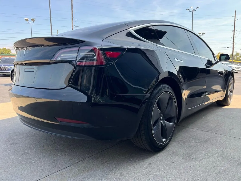 2018 Tesla Model 3 Mid Range photo 3