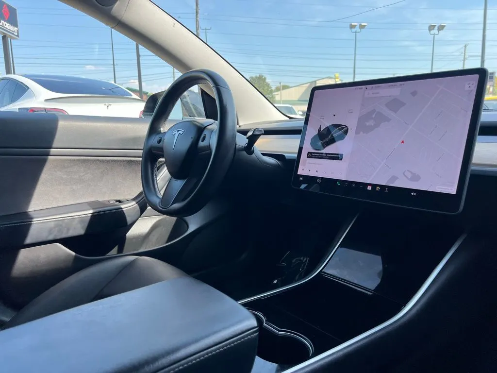 2018 Tesla Model 3 Mid Range photo 30