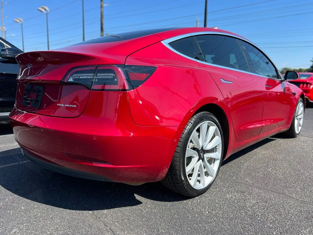 2020 Tesla Model 3 Long Range photo 3