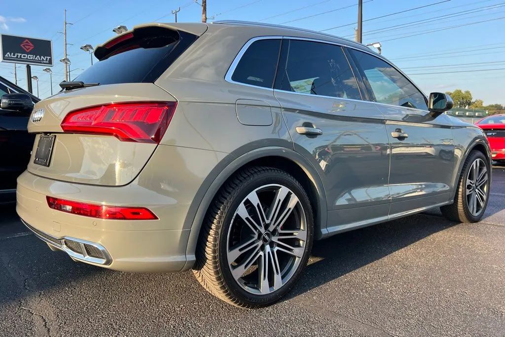 2019 Audi SQ5 Premium Plus photo 16
