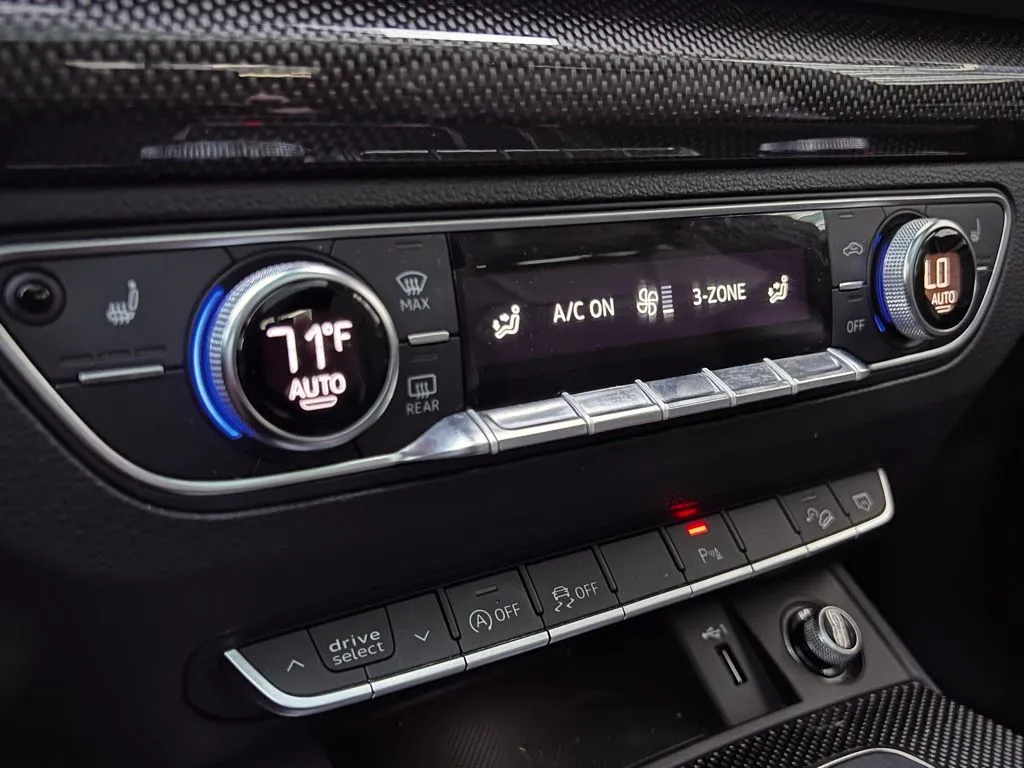 2019 Audi SQ5 Premium Plus photo 13
