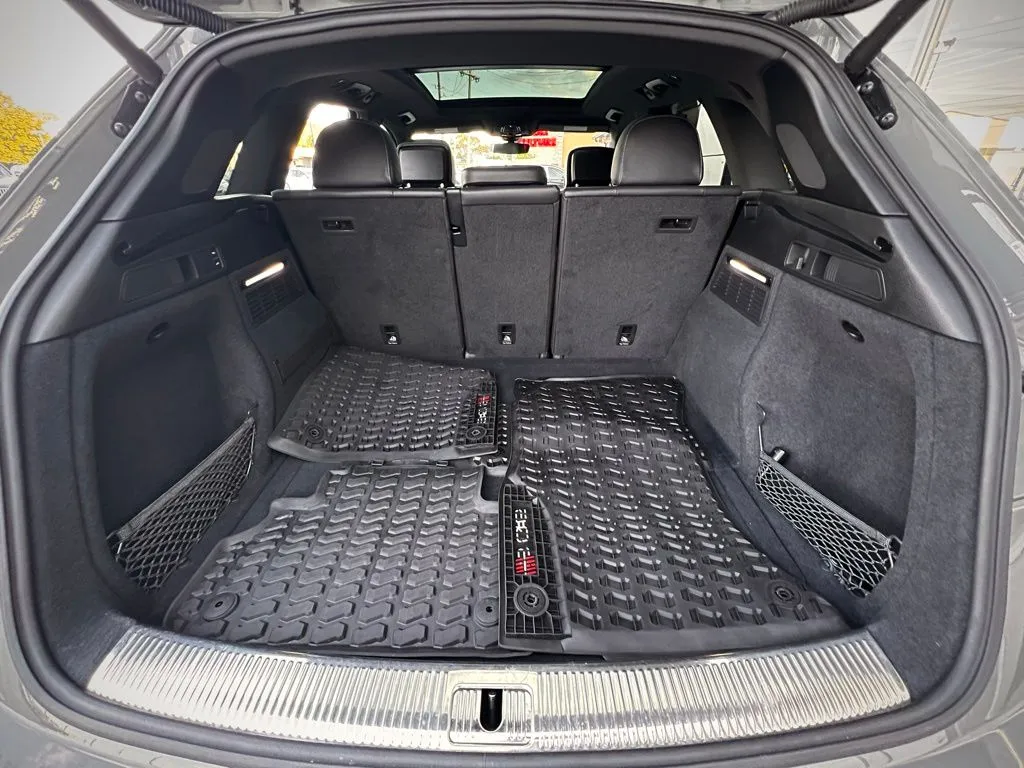 2019 Audi SQ5 Premium Plus photo 21