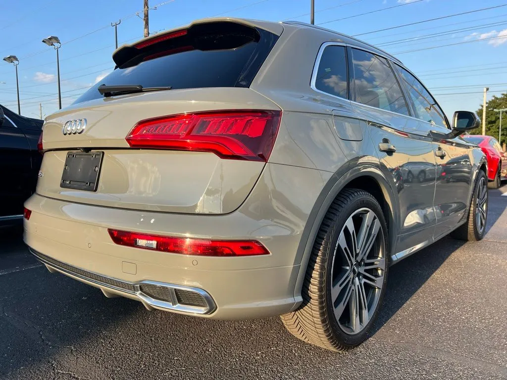 2019 Audi SQ5 Premium Plus photo 3