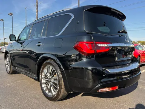 More photos of 2018 INFINITI QX80 at AutoGiant USA Indianapolis, IN