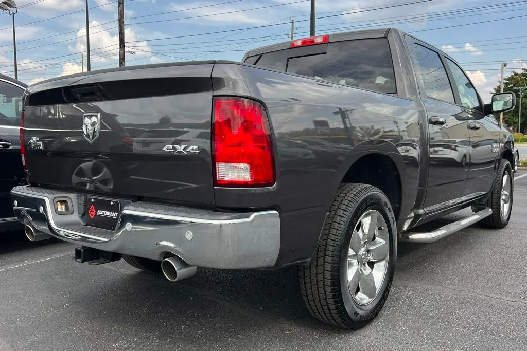 2018 Ram 1500 Big Horn photo 2