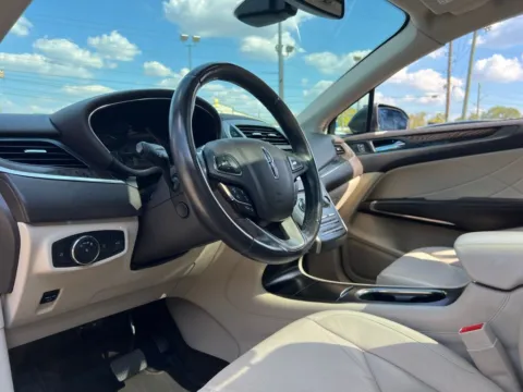 Photos of 2017 Lincoln MKC Reserve for sale in Indianapolis, IN at AutoGiant USA Indianapolis