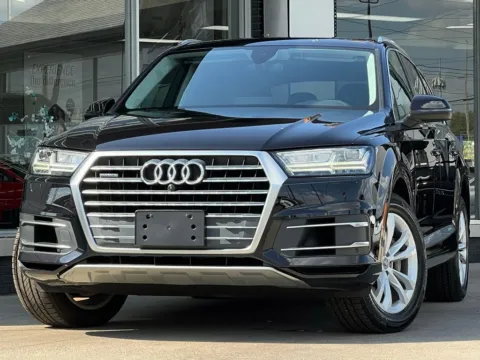 Black 2019 Audi Q7 55 Premium Plus for sale in Indianapolis, IN