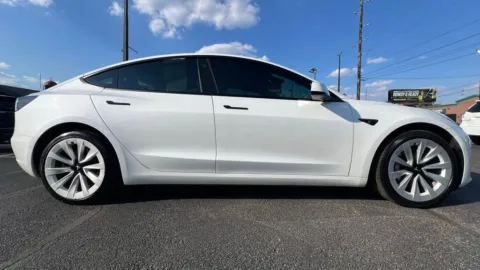 More photos of 2021 Tesla Model 3 Standard Range Plus at AutoGiant USA Indianapolis, IN