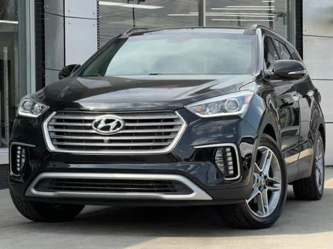 Black 2017 Hyundai Santa Fe SE Ultimate for sale in Indianapolis, IN