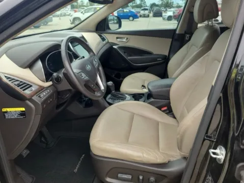 Photos of 2017 Hyundai Santa Fe SE Ultimate for sale in Indianapolis, IN at AutoGiant USA Indianapolis