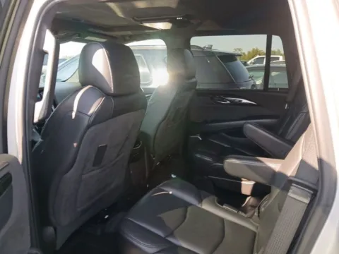 More photos of 2020 Cadillac Escalade Platinum Edition at AutoGiant USA Indianapolis, IN