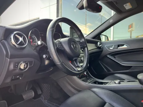 Photos of 2020 Mercedes-Benz GLA 250 for sale in Indianapolis, IN at AutoGiant USA Indianapolis