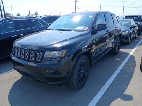 Black 2018 Jeep Grand Cherokee Altitude for sale in Indianapolis, IN