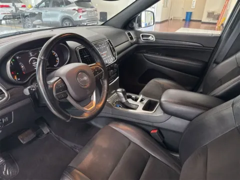 More photos of 2020 Jeep Grand Cherokee Altitude at AutoGiant USA Indianapolis, IN
