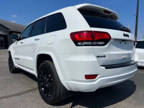 More photos of 2020 Jeep Grand Cherokee Altitude at AutoGiant USA Indianapolis, IN