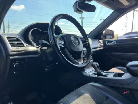 Photos of 2020 Jeep Grand Cherokee Altitude for sale in Indianapolis, IN at AutoGiant USA Indianapolis