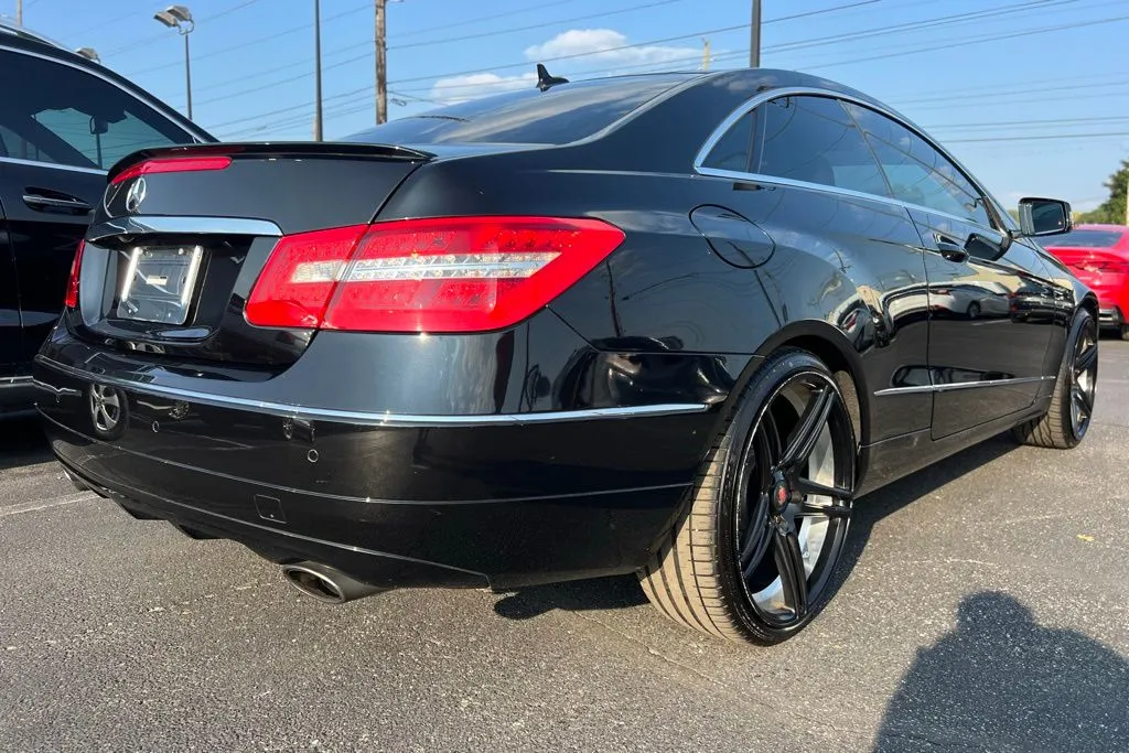 2012 Mercedes Benz E 350 photo 3