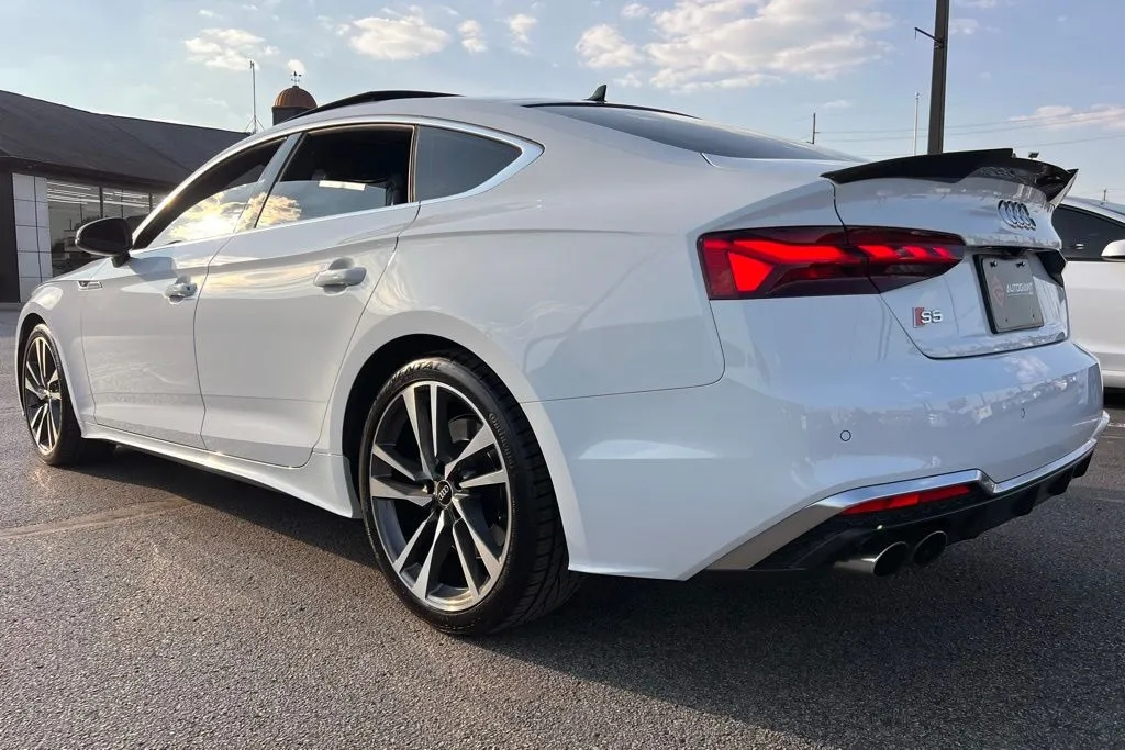 2022 Audi S5 Premium photo 2