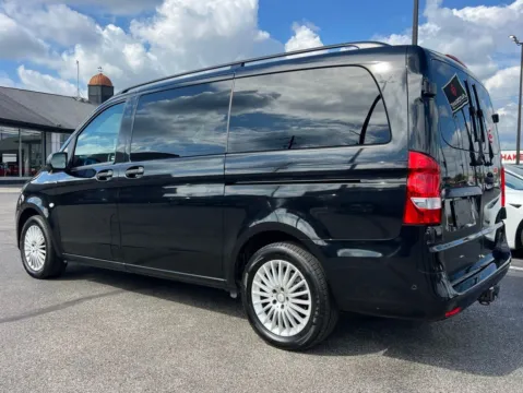More photos of 2018 Mercedes-Benz Metris Passenger at AutoGiant USA Indianapolis, IN