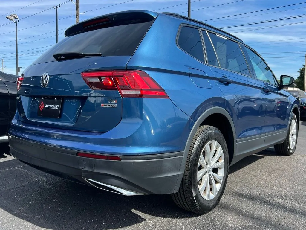 2018 Volkswagen Tiguan S photo 2