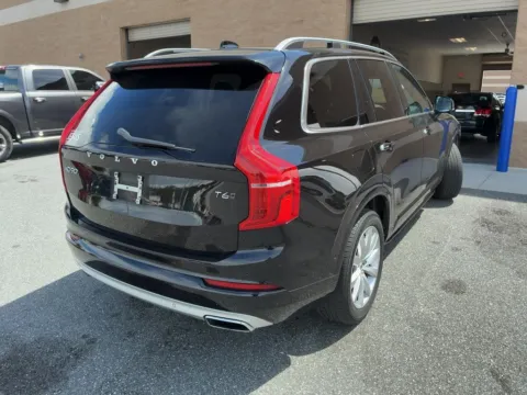 More photos of 2017 Volvo XC90 T6 Momentum at AutoGiant USA Indianapolis, IN