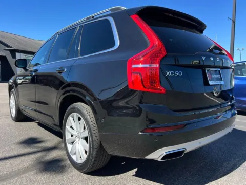 More photos of 2017 Volvo XC90 T6 Momentum at AutoGiant USA Indianapolis, IN