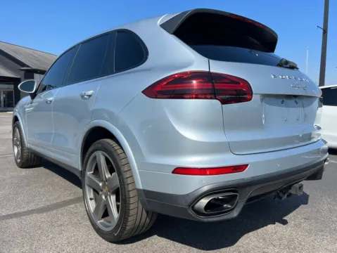 More photos of 2018 Porsche Cayenne at AutoGiant USA Indianapolis, IN