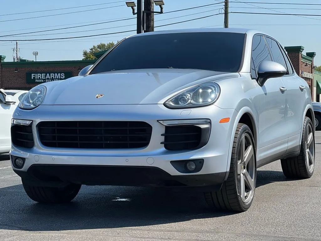 2018 Porsche Cayenne Base photo 4