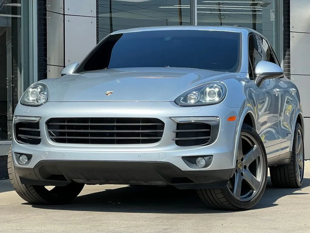 Blue 2018 Porsche Cayenne for sale in Indianapolis, IN