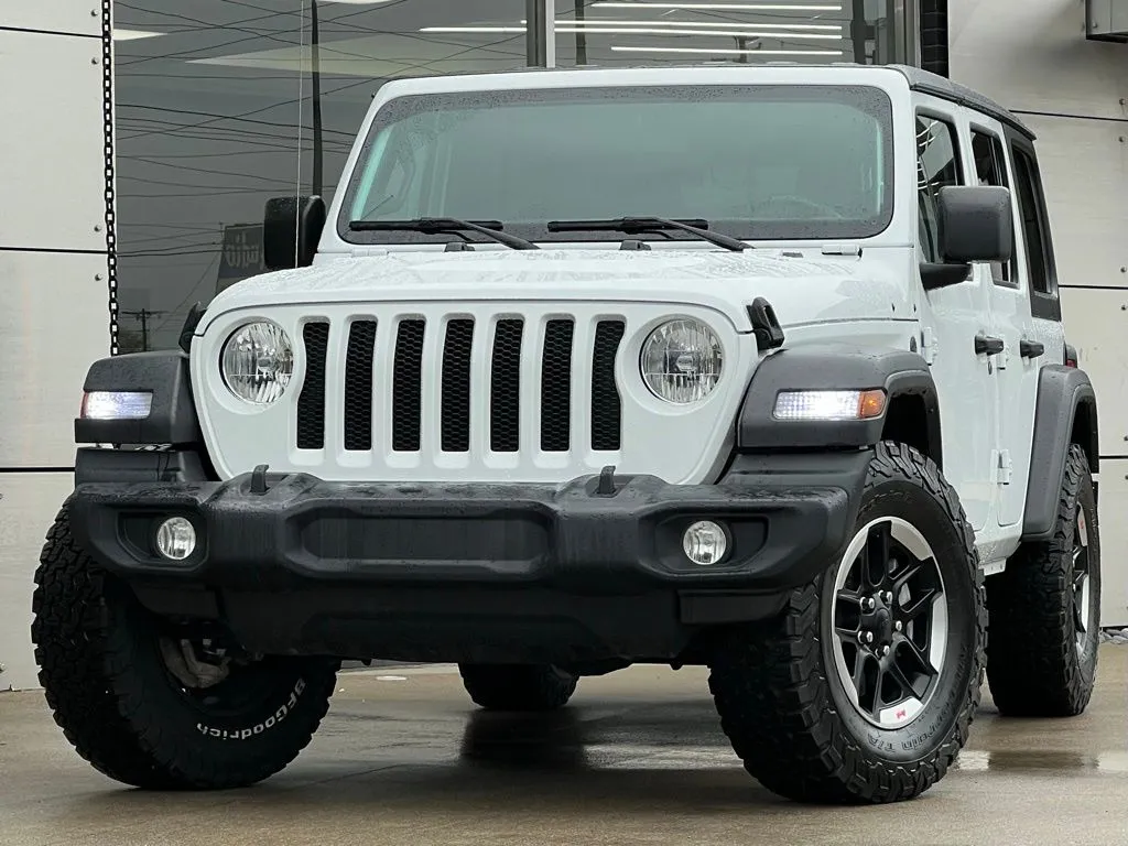 White 2022 Jeep Wrangler Unlimited Sport S for sale in Indianapolis, IN