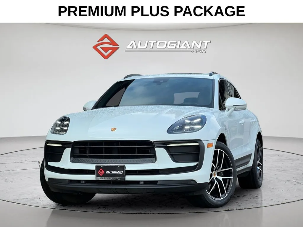 2022 Porsche Macan