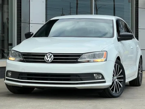 White 2016 Volkswagen Jetta 1.8T Sport for sale in Indianapolis, IN