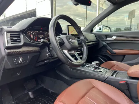 Photos of 2019 Audi Q5 2.0T Premium Plus for sale in Indianapolis, IN at AutoGiant USA Indianapolis