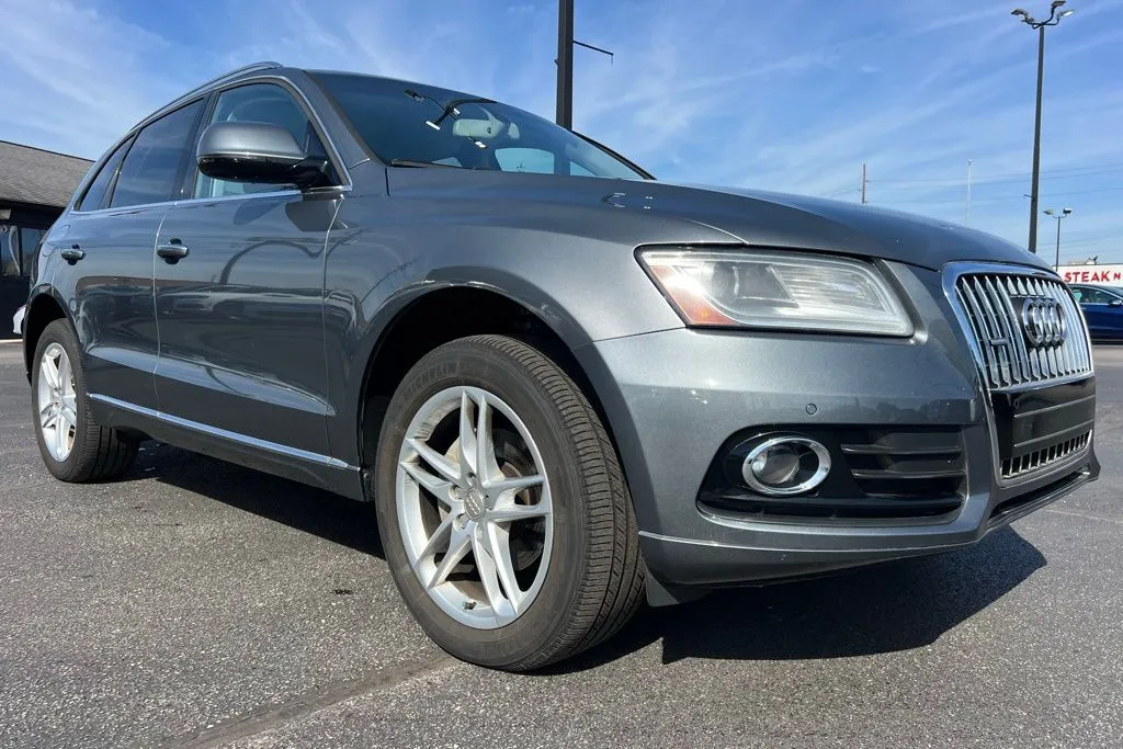 2016 Audi Q5 2.0T Premium Plus photo 3