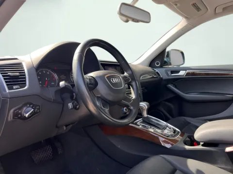 Photos of 2016 Audi Q5 2.0T Premium Plus for sale in Indianapolis, IN at AutoGiant USA Indianapolis